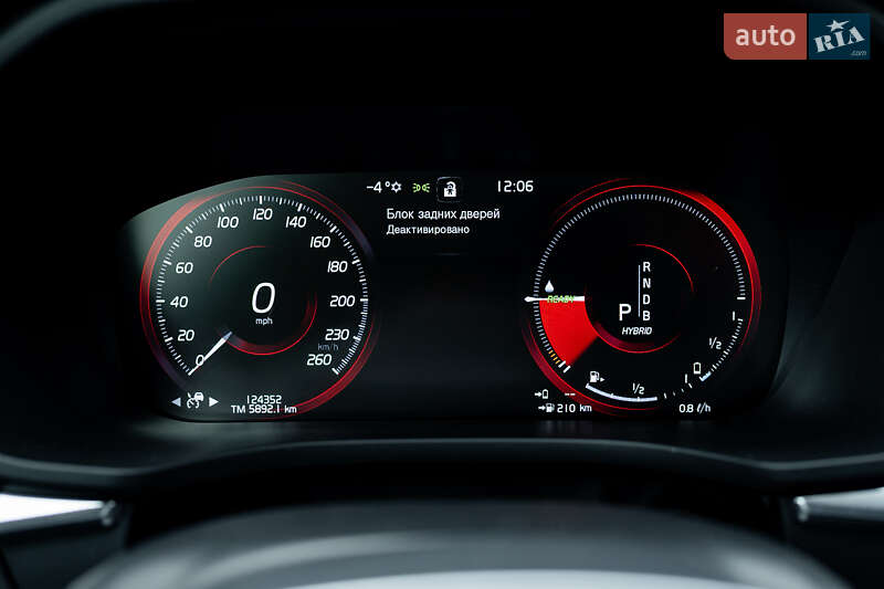 Внедорожник / Кроссовер Volvo XC60 2018 в Киеве фото 52 Внедорожник / Кроссовер Volvo XC60 2018 в Киеве