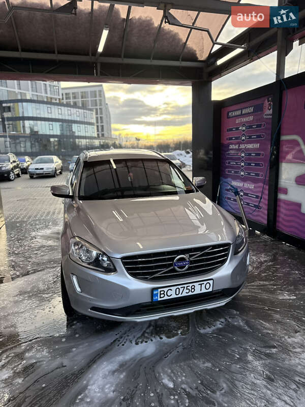 Внедорожник / Кроссовер Volvo XC60 2016 в Львове