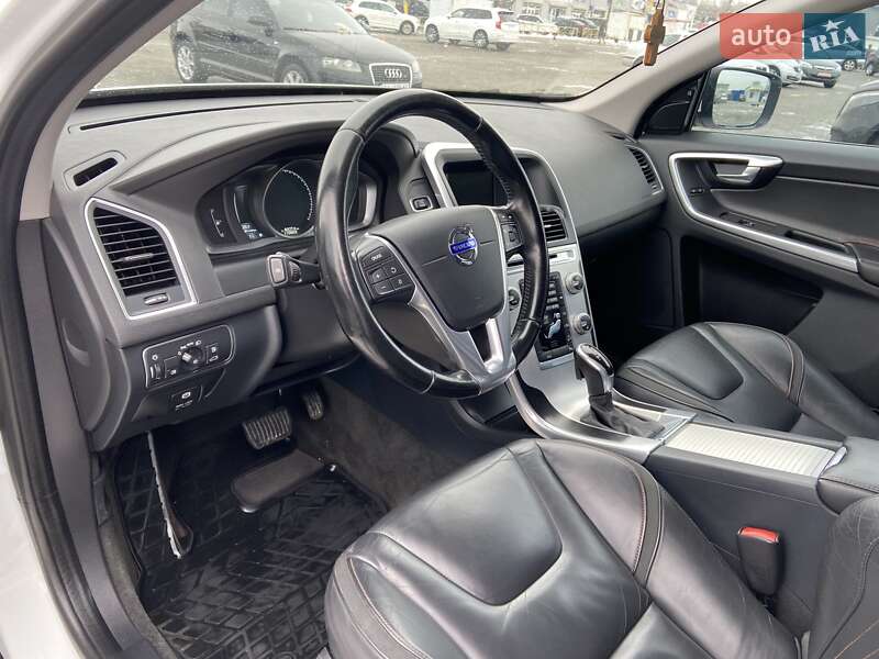 Позашляховик / Кросовер Volvo XC60 2014 в Чернівцях