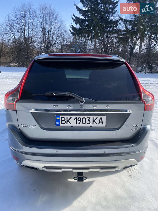 Внедорожник / Кроссовер Volvo XC60 2016 в Ровно