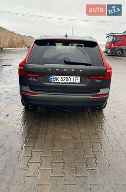 Внедорожник / Кроссовер Volvo XC60 2018 в Ровно