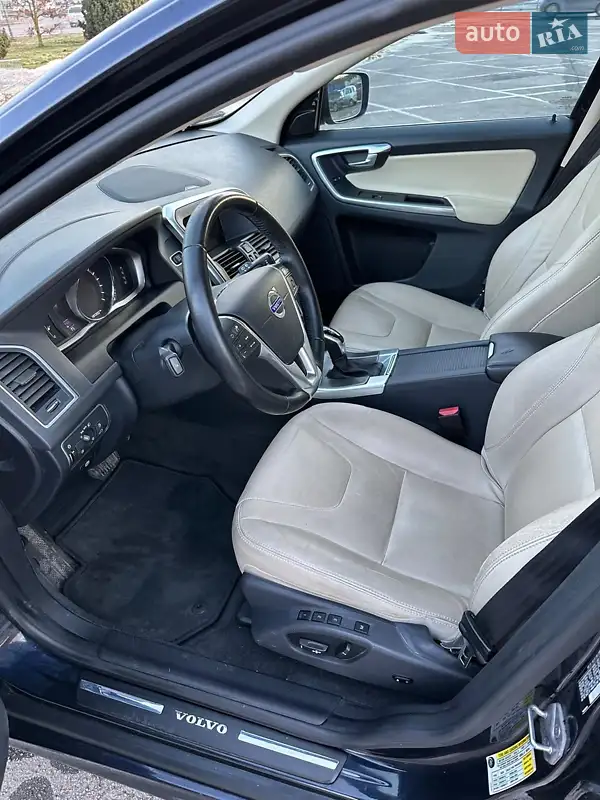 Volvo XC60 2015 VIN YV449MDM7G2878497 фото оголошення 12 з 81