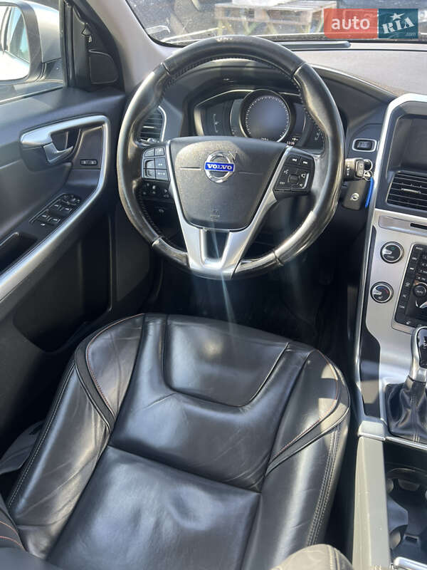 Внедорожник / Кроссовер Volvo XC60 2017 в Луцке фото 20 Внедорожник / Кроссовер Volvo XC60 2017 в Луцке