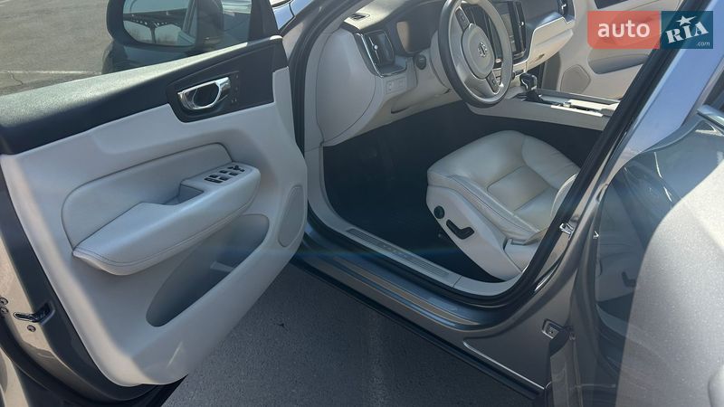 Внедорожник / Кроссовер Volvo XC60 2018 в Ивано-Франковске