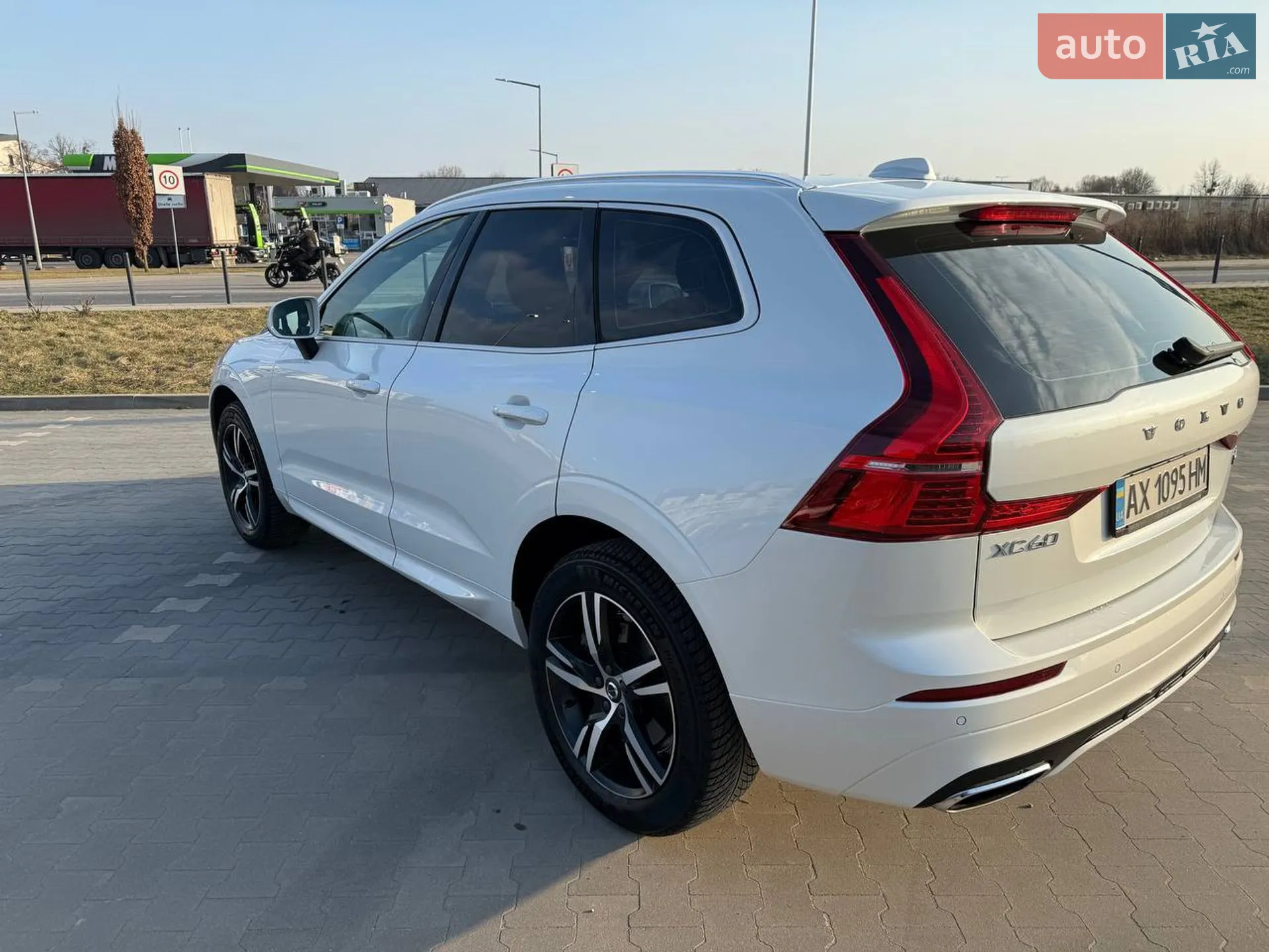 2018 Volvo XC60 - мініатюра 9