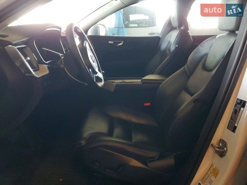 Внедорожник / Кроссовер Volvo XC60 2021 в Виннице