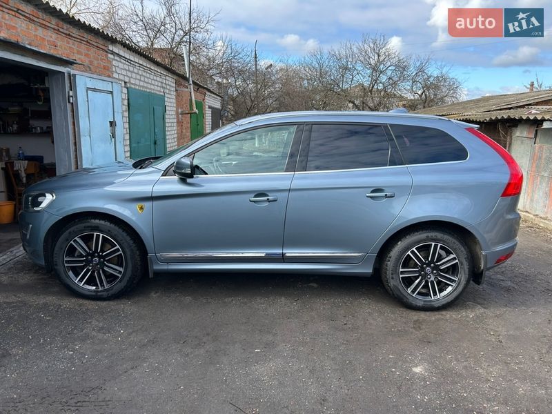 Внедорожник / Кроссовер Volvo XC60 2016 в Полтаве