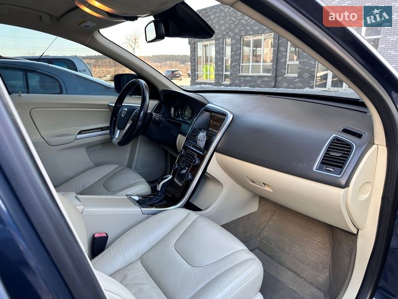 Внедорожник / Кроссовер Volvo XC60 2013 в Киеве