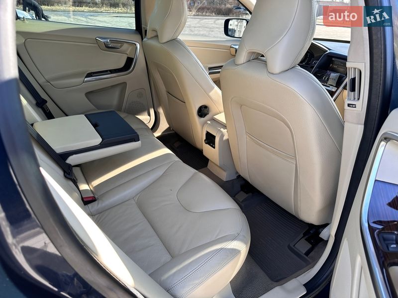 Внедорожник / Кроссовер Volvo XC60 2013 в Киеве