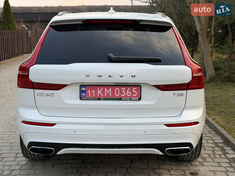 Внедорожник / Кроссовер Volvo XC60 2019 в Львове