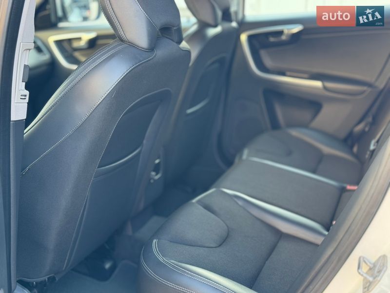 Внедорожник / Кроссовер Volvo XC60 2016 в Коломые