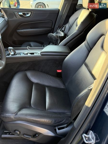 Внедорожник / Кроссовер Volvo XC60 2022 в Львове