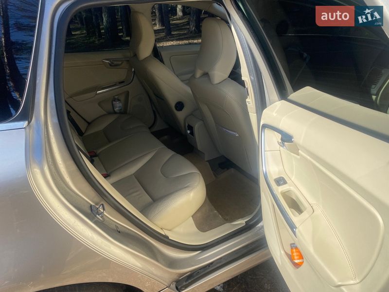 Внедорожник / Кроссовер Volvo XC60 2014 в Киеве