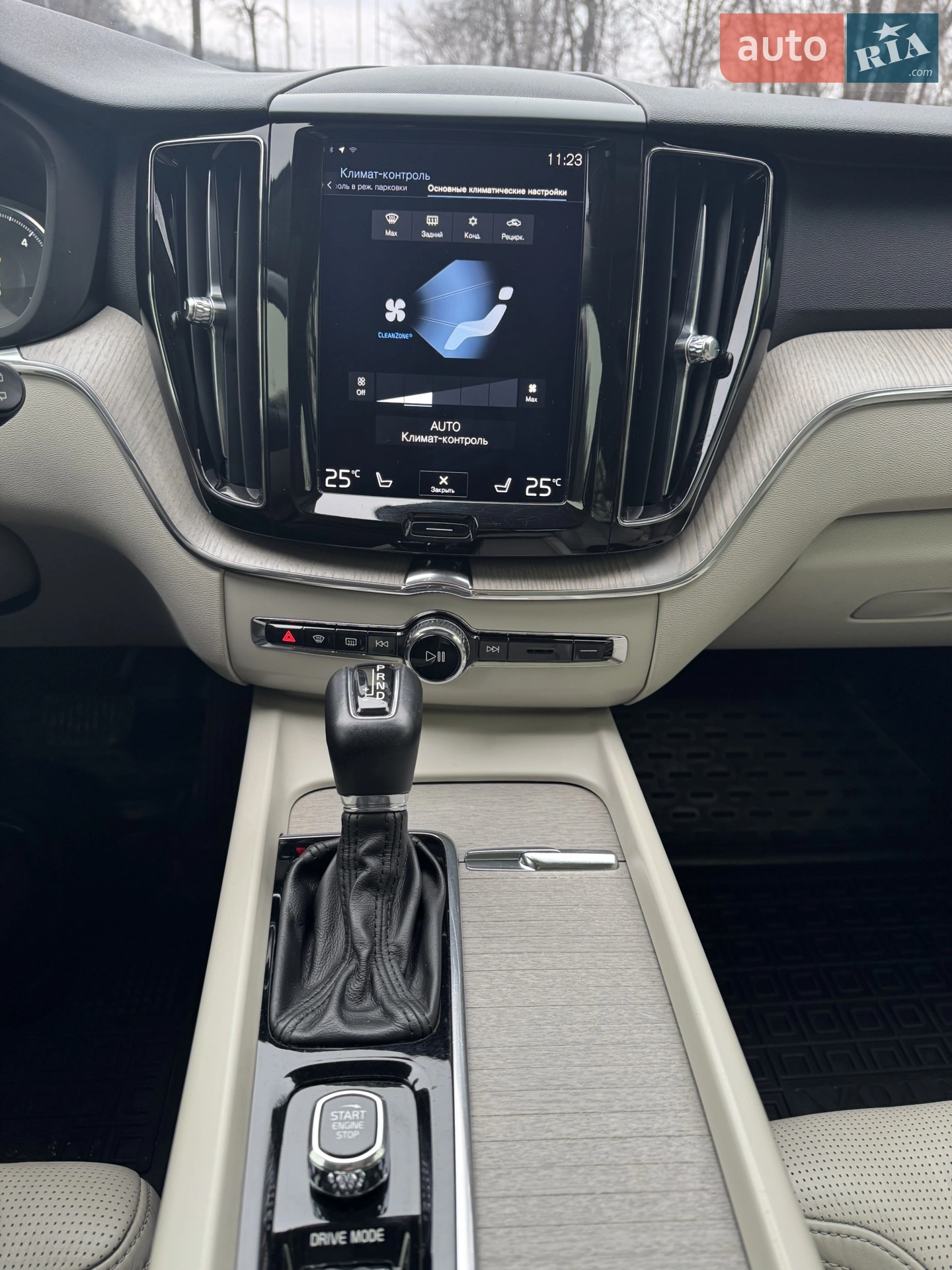 2017 Volvo XC60 - мініатюра 25