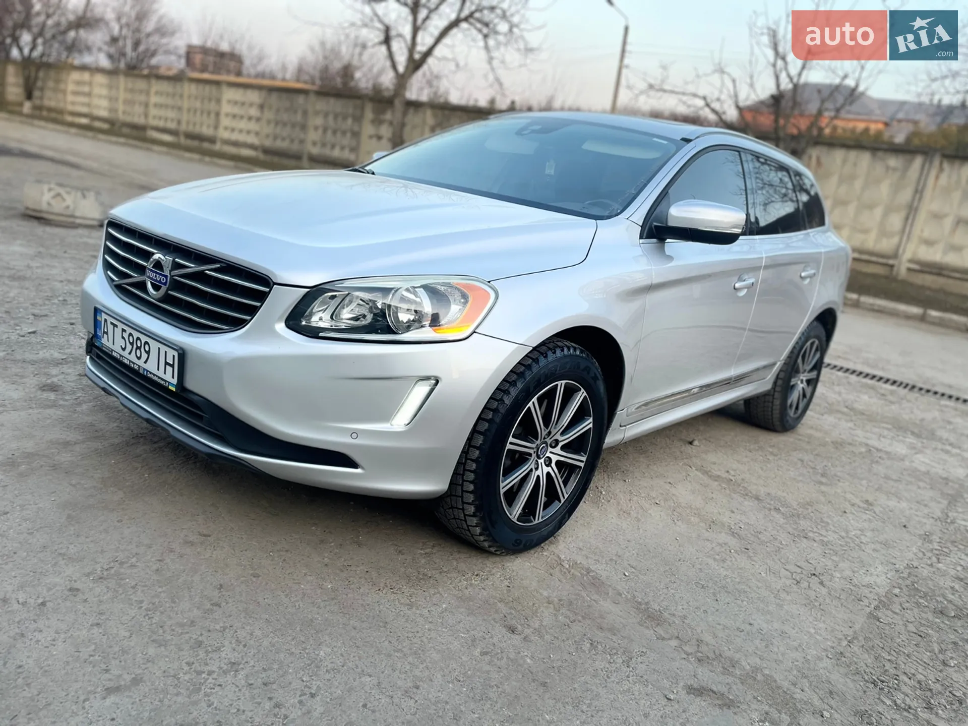 2015 Volvo XC60 - фото 1