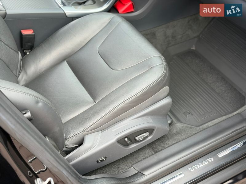 Внедорожник / Кроссовер Volvo XC60 2016 в Ровно фото 45 Внедорожник / Кроссовер Volvo XC60 2016 в Ровно