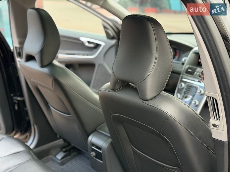 Внедорожник / Кроссовер Volvo XC60 2016 в Ровно фото 51 Внедорожник / Кроссовер Volvo XC60 2016 в Ровно