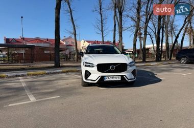 Внедорожник / Кроссовер Volvo XC60 2024 в Киеве