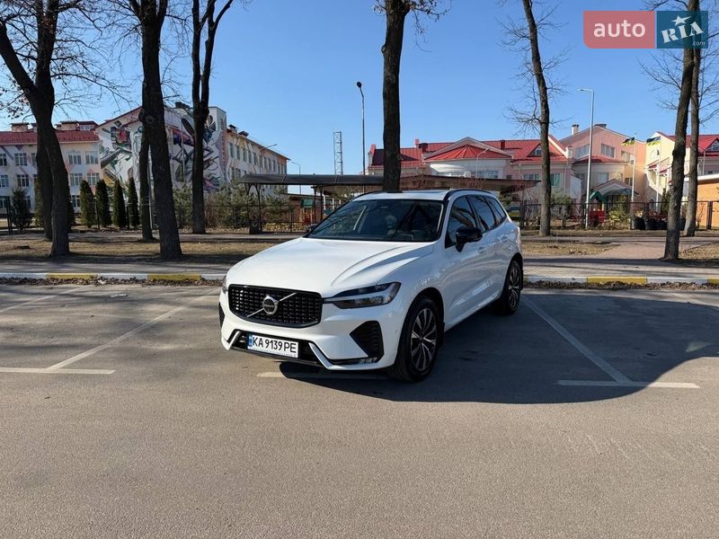 Внедорожник / Кроссовер Volvo XC60 2024 в Киеве