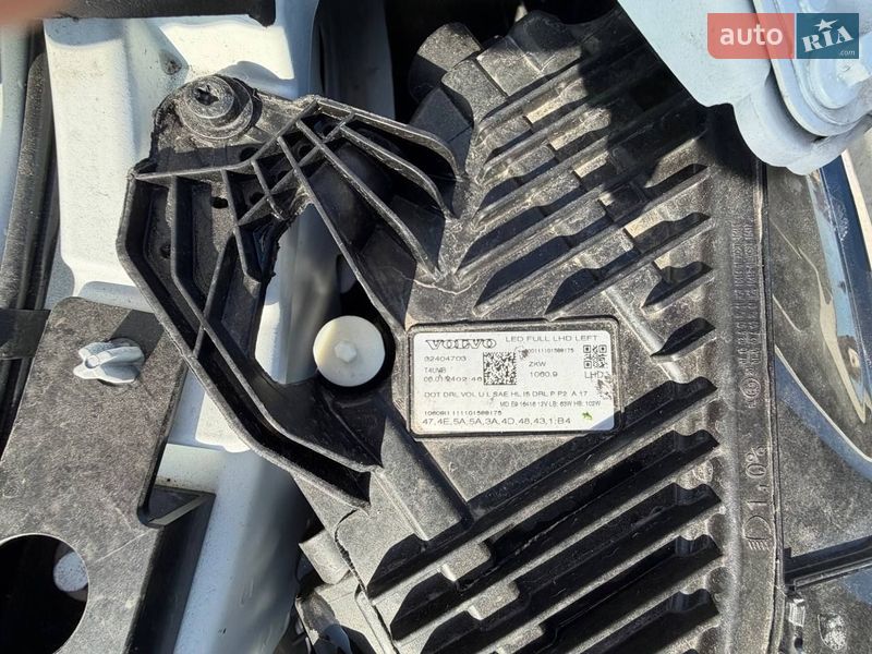 Внедорожник / Кроссовер Volvo XC60 2024 в Киеве