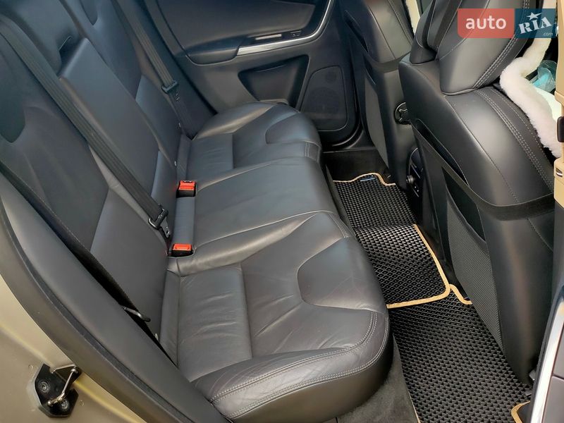 Позашляховик / Кросовер Volvo XC60 2012 в Львові фото 4 Позашляховик / Кросовер Volvo XC60 2012 в Львові