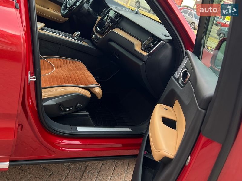 Внедорожник / Кроссовер Volvo XC60 2018 в Кременчуге