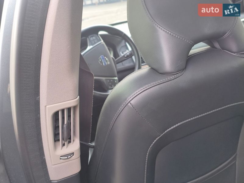 Внедорожник / Кроссовер Volvo XC60 2016 в Борисполе