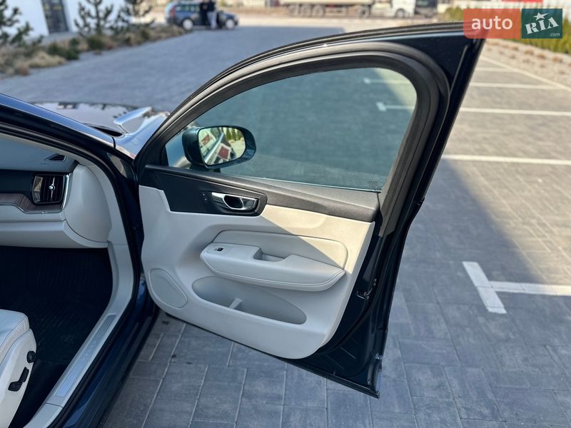 Позашляховик / Кросовер Volvo XC60 2020 в Луцьку