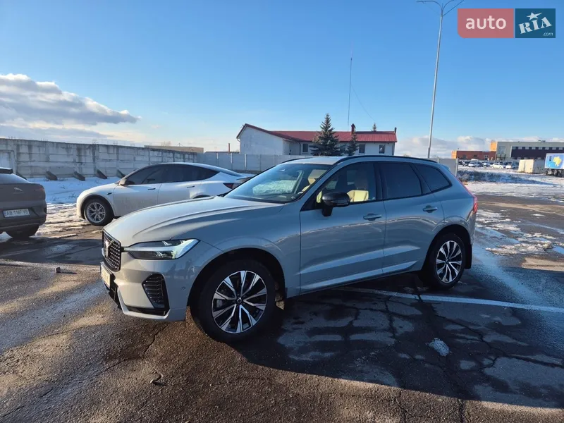 Volvo XC60 2023