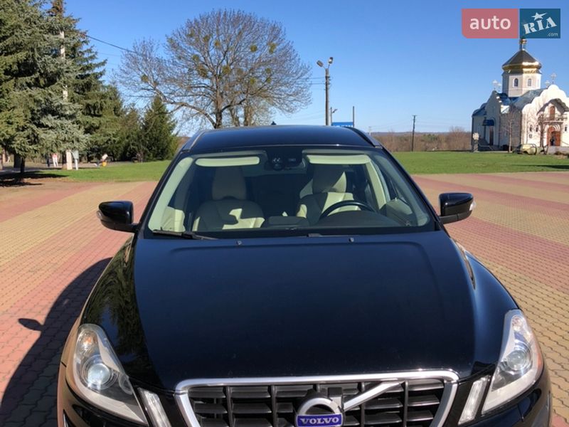 Внедорожник / Кроссовер Volvo XC60 2010 в Киеве