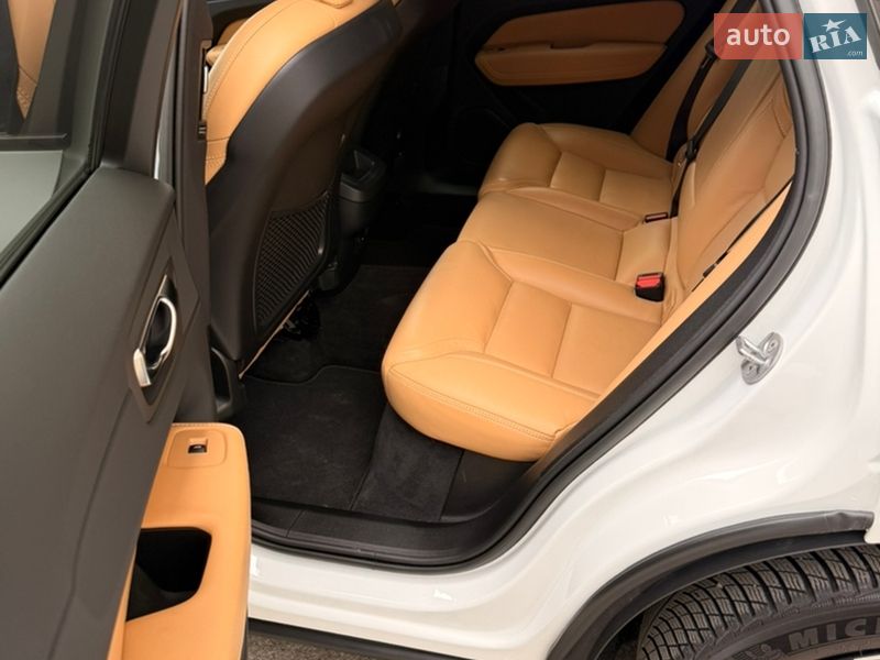 Позашляховик / Кросовер Volvo XC60 2022 в Києві