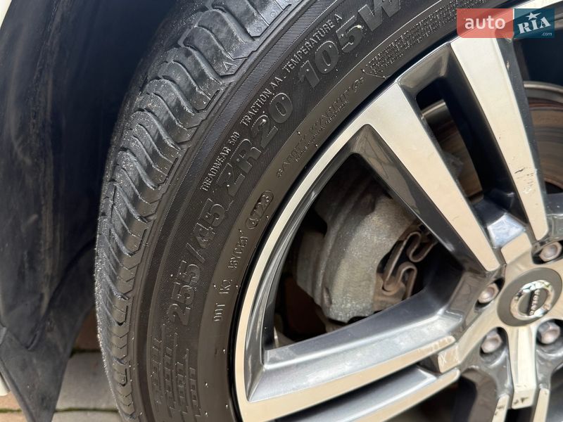 Внедорожник / Кроссовер Volvo XC60 2018 в Черновцах