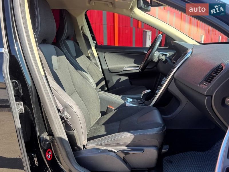 Позашляховик / Кросовер Volvo XC60 2012 в Києві