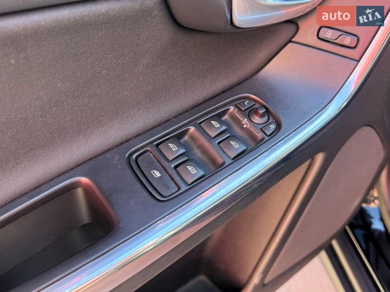 Позашляховик / Кросовер Volvo XC60 2012 в Києві