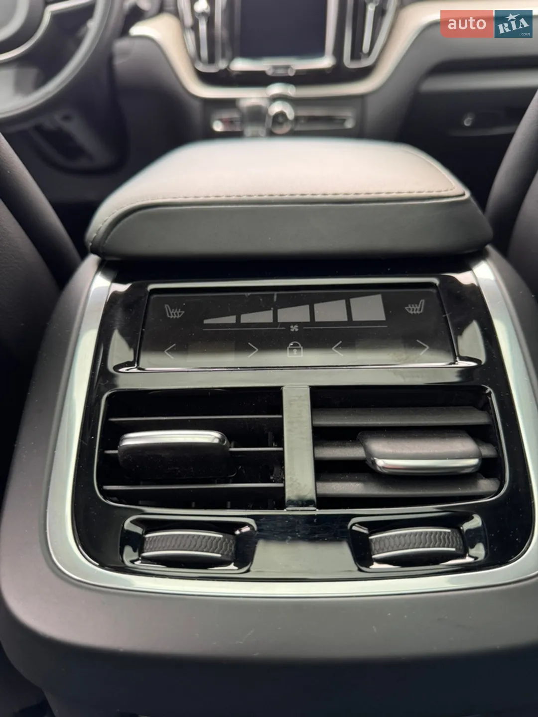 2020 Volvo XC60 - мініатюра 25