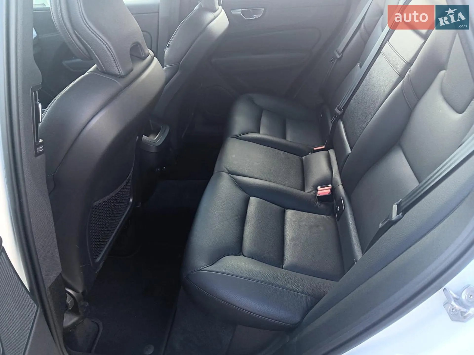 2020 Volvo XC60 - мініатюра 9