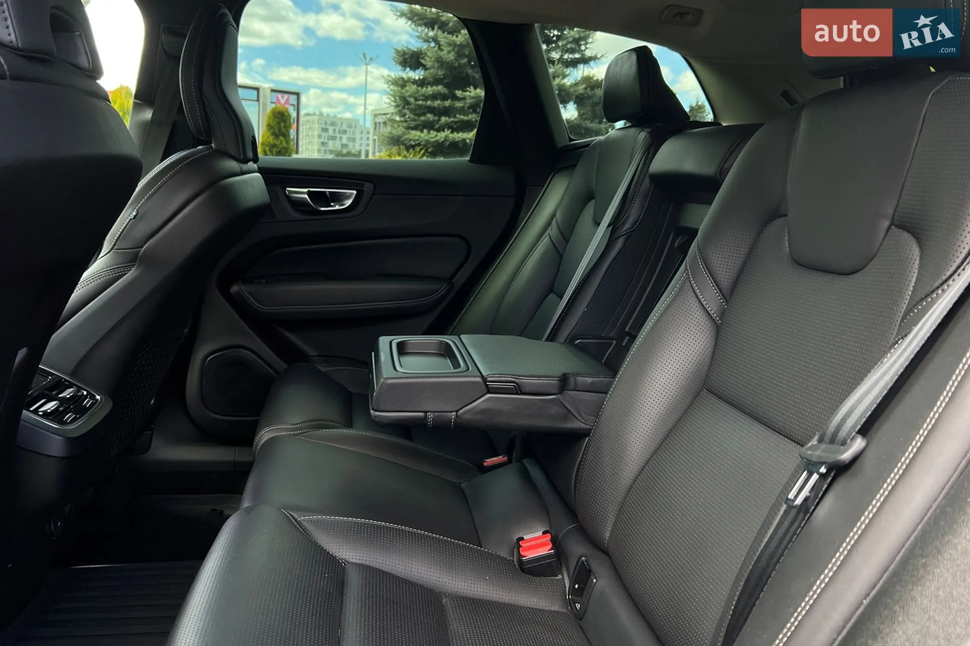 2020 Volvo XC60 - мініатюра 25
