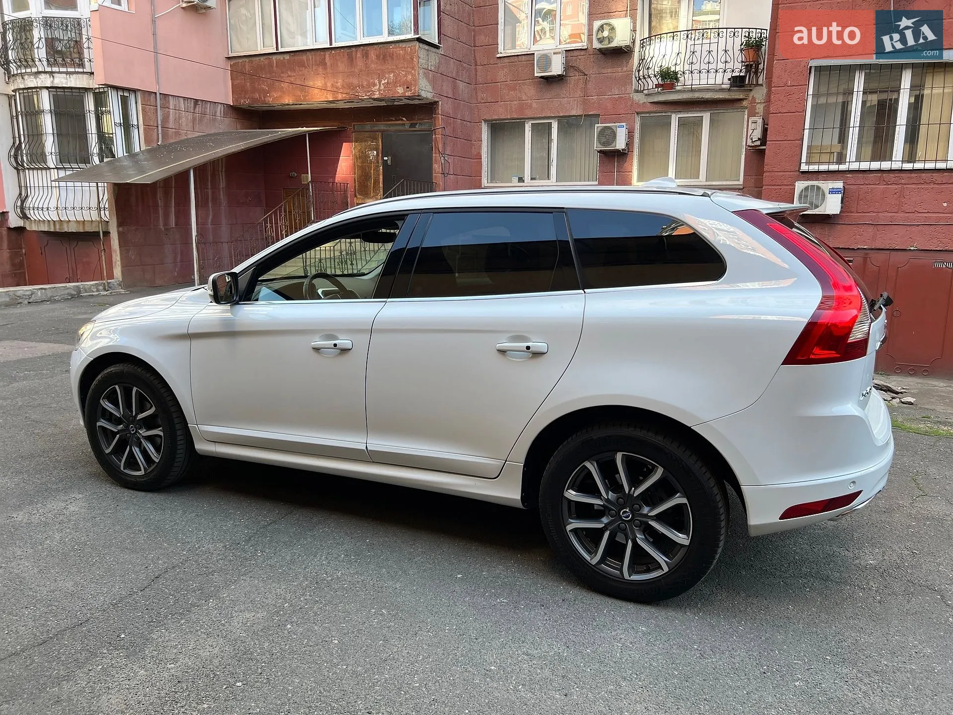 2017 Volvo XC60 - мініатюра 11