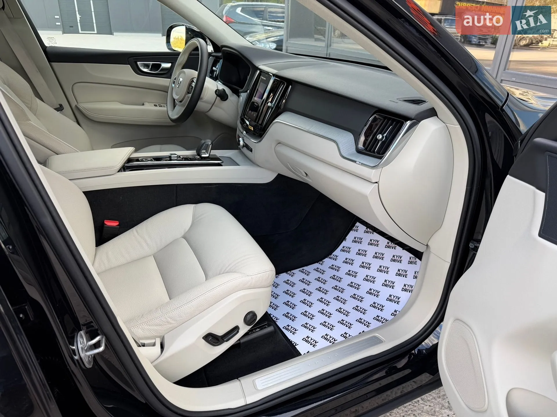 2024 Volvo XC60 - мініатюра 17