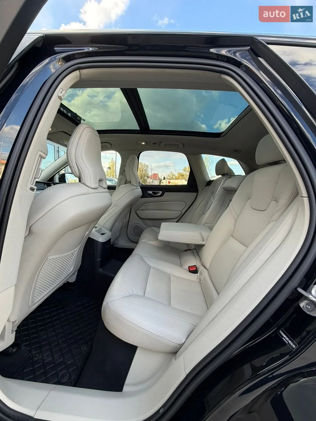 2024 Volvo XC60 - мініатюра 23