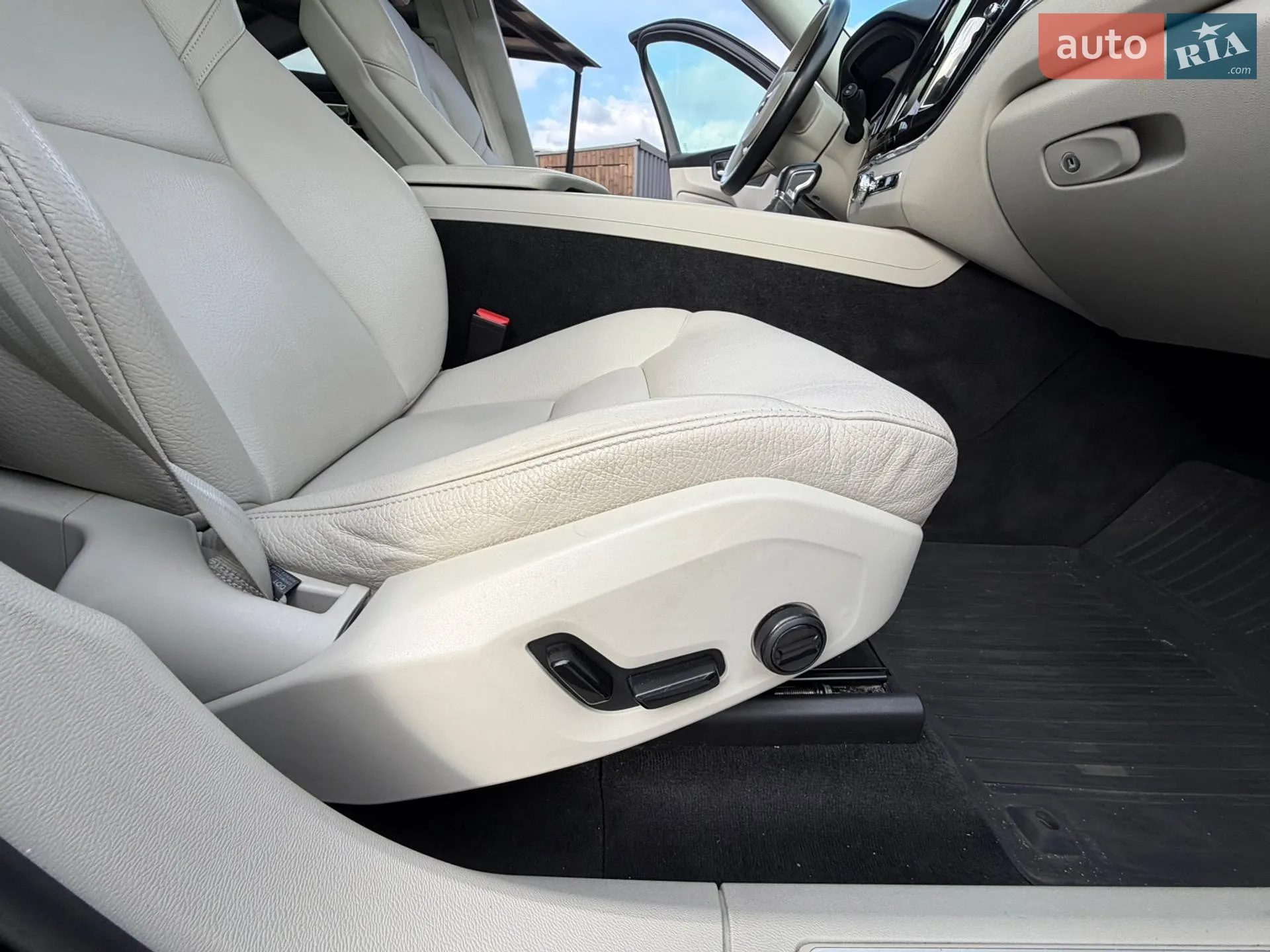 2020 Volvo XC60 - мініатюра 13