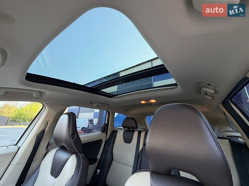 Внедорожник / Кроссовер Volvo XC60 2012 в Ровно