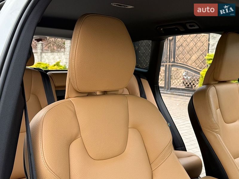 Внедорожник / Кроссовер Volvo XC60 2019 в Ровно
