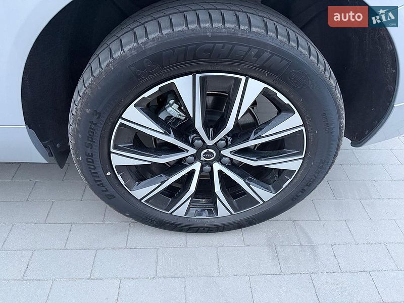 Внедорожник / Кроссовер Volvo XC60 2023 в Виннице
