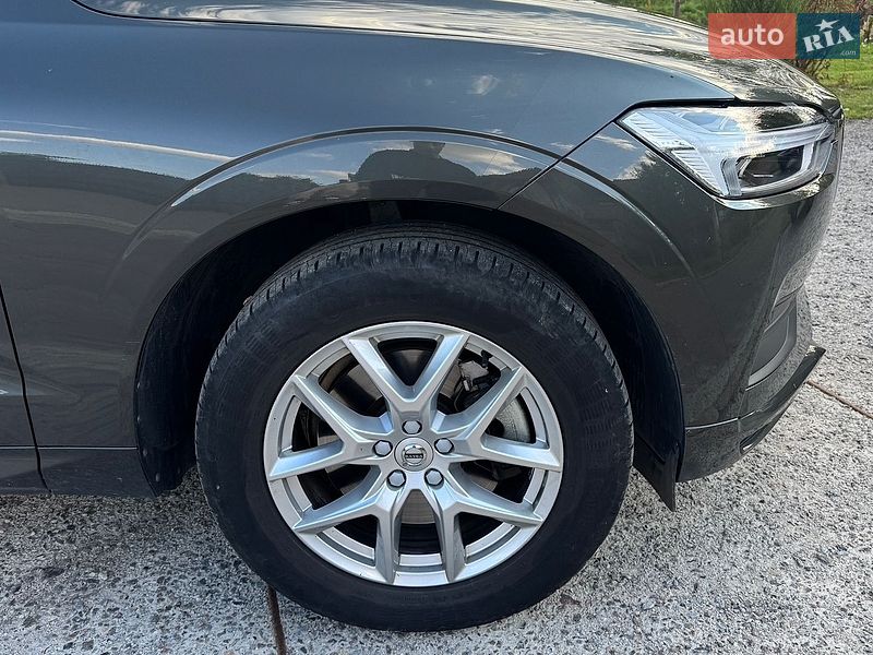 Внедорожник / Кроссовер Volvo XC60 2020 в Ровно