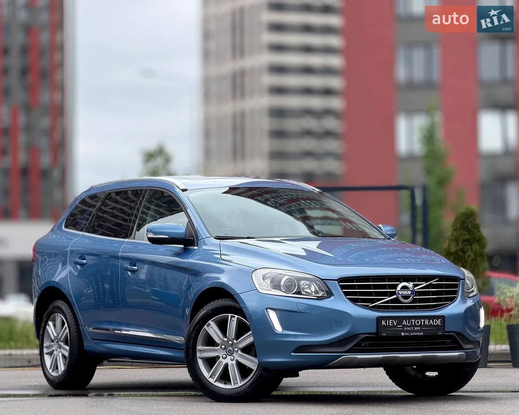 2016 Volvo XC60 - фото 1