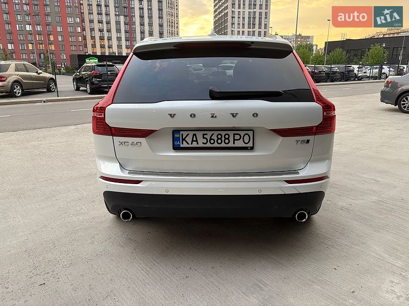 Внедорожник / Кроссовер Volvo XC60 2018 в Киеве