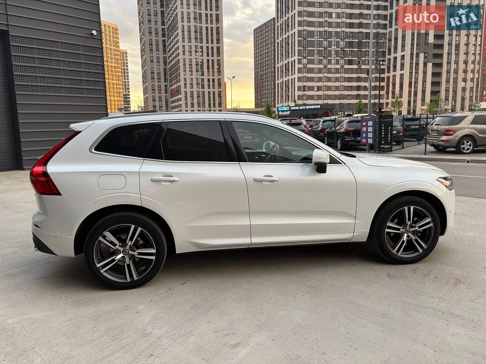 2018 Volvo XC60 - мініатюра 17