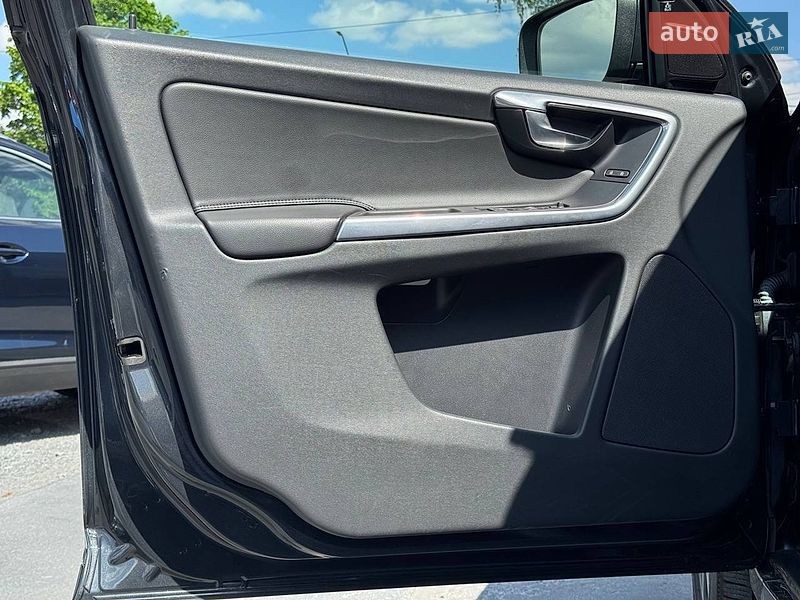 Внедорожник / Кроссовер Volvo XC60 2015 в Ровно