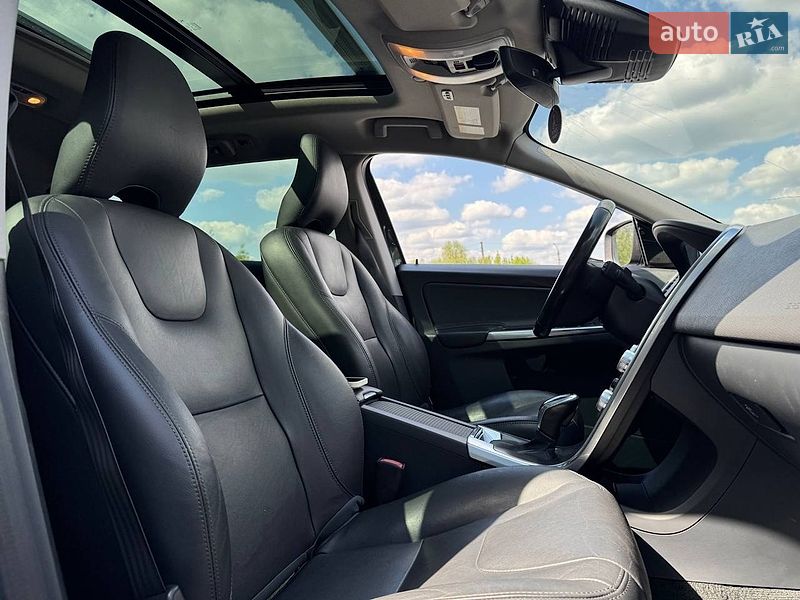 Внедорожник / Кроссовер Volvo XC60 2015 в Ровно